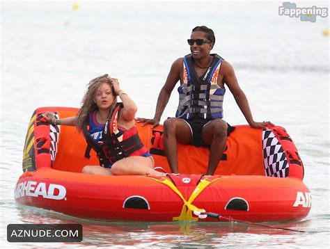 Rihanna Sexy Seen With A AP Rocky Flashing Her Hot Booty At A Beach In