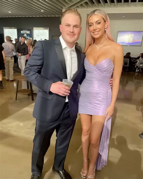 Zach Bryan's girlfriend, Brianna Chickenfry, jokes about arrest