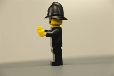 Constable Collectible Minifigure Series 11 LEGO Figure 71002 Baton