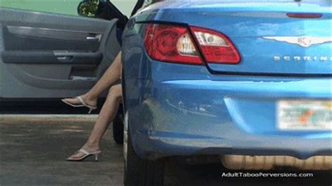 Hot MILF Prepares Meal And Is Made Intruder S Dessert IPads Adult Taboo Perversions Clips Sale