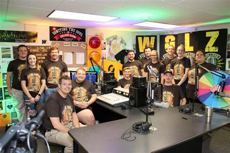 Student Radio Station Wglz Wins Award And Grant Student Life