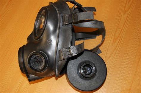 Иностранная химзащита и др. Продаю.