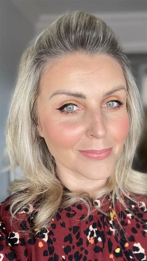Beautiful Middle Aged Woman Makeup Look Artofit