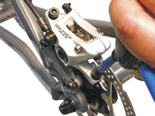 How To Properly Adjust the Hydraulic Brakes Of A Bicycle