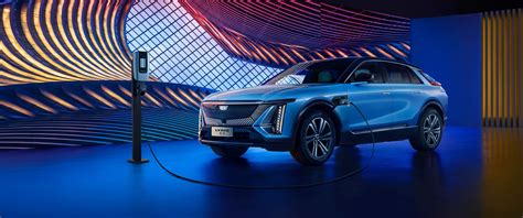 cadillac lyriq wallpaper  luxury ev electric suv