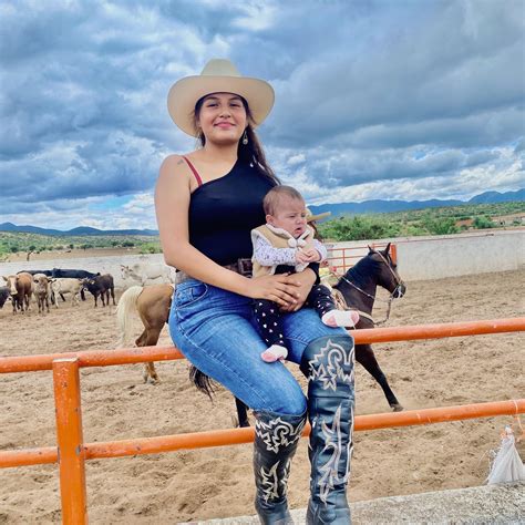 Yoana Favela Ramirez