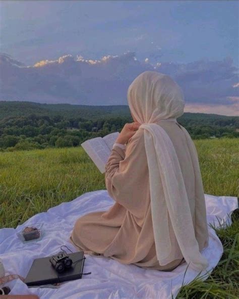 Pin By 17 On Sizin Pinleriniz Hijabi Aesthetic Muslimah Aesthetic