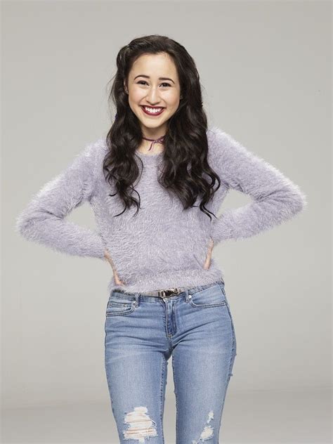 8 Hot Sexy Zenia Marshall Bikini Pics