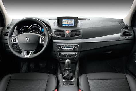 Renault Fluence Interior - Car Body Design