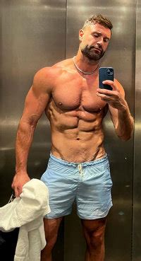 Hot Muscle Dads Page LPSG