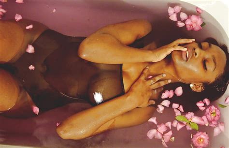 Black Ebony Nude And No Nude Porn Pic