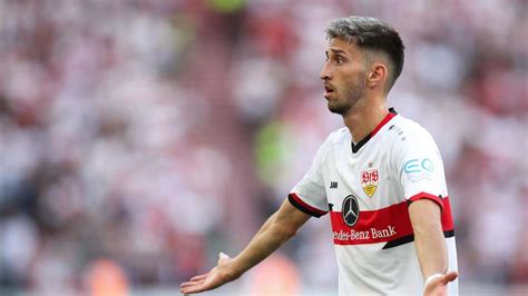 Vorwurf Der Vergewaltigung Vfb Profi Karazor Drohen Mehrere Monate In