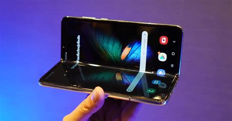 พรีวิว Samsung Galaxy Fold สมาร์ทโฟนหน้าจอพับได้แห่งอนาคต 69900 บาท