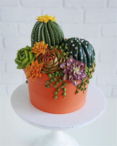 Cake Art Features Realistic Flowers Made From Buttercream Frosting