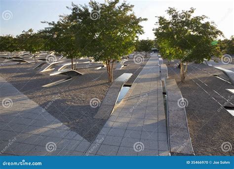 The Pentagon Memorial editorial image. Image of color - 35466970