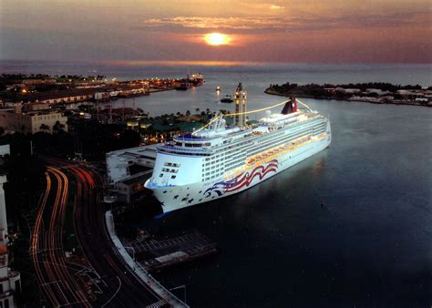 Hawaii cruise on Pride of America for $999 - The Travel Enthusiast The ...