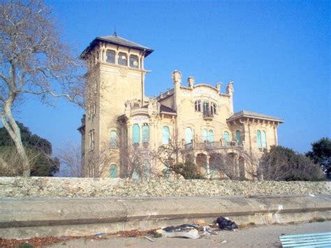 Il Degrado Di Villa Zanelli A Savona Italia Liberty Villa House