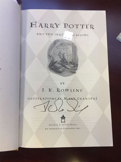 Harry Potter And The Deathly Hallows By Jk Rowling 2007