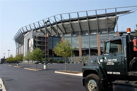 Lincoln Financial Field Parking Lot | Macadam Company Inc.