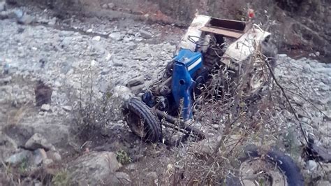 Sinop ta traktör uçuruma yuvarlandı 1 yaralı Son Dakika Haberleri