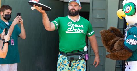 Eagles Jason Kelce Serves Shots For Autism