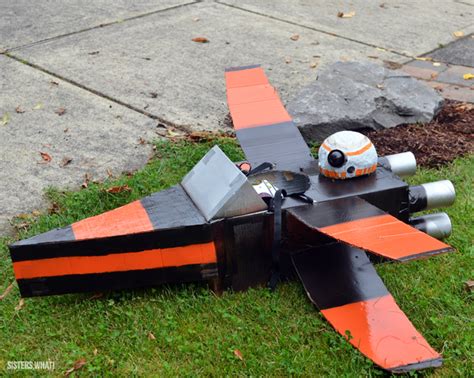 X wing Halloween Costume out of Cardboard boxes