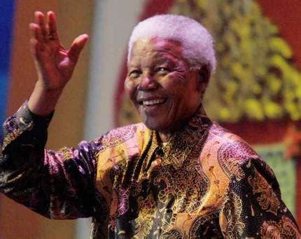 Nelson Mandela Morre Aos Anos Jornal Da M Dia