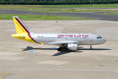 D AKNK DUS 05AUG12 D AKNK Airbus A319 112 Msn 1077 Operate Flickr