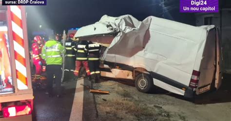 Accident Grav Pe Dn Un Ofer A Murit Dup Ce Duba Pe Care O Conducea