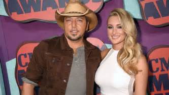 Jason Aldean Is Engaged to Brittany Kerr - ABC News