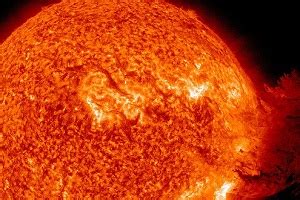 Tempesta solare cos è rischi in Italia e possibilità di guasti e