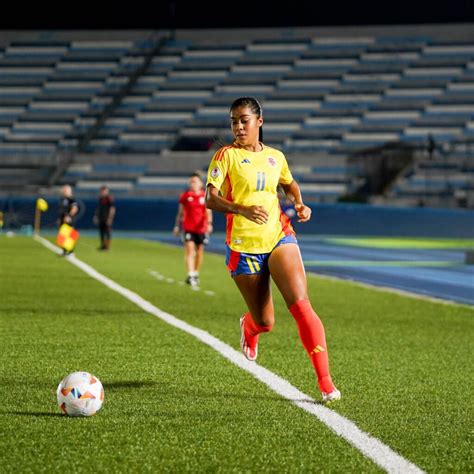 Mait L Pez La Futbolista Con Ra Ces En El Corregimiento De Carrillo