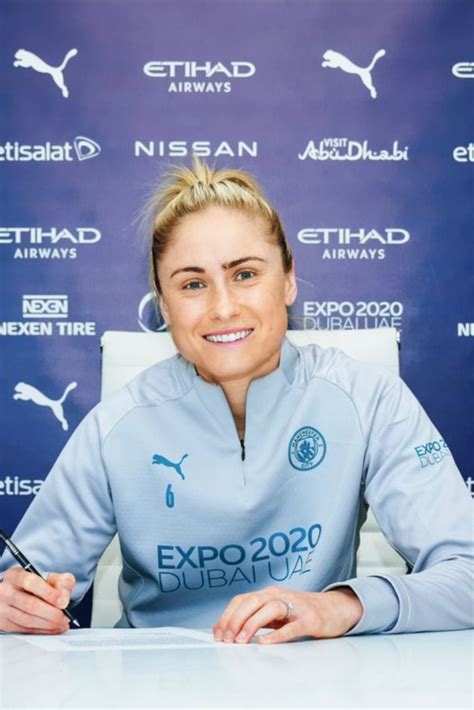 Steph Houghton Bio Update Net Worth Players Bio