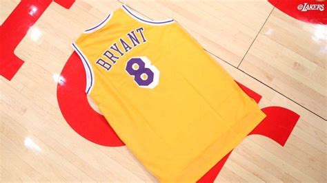 Los Angeles Lakers Promo Giveaway Kobe Bryant Jersey 8 1 10 16 New And Rare 1812918661