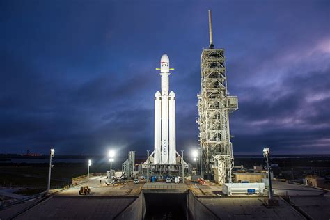 Seeing Spacexs Falcon Heavy Rocket Take Off For The First Time New Scientist