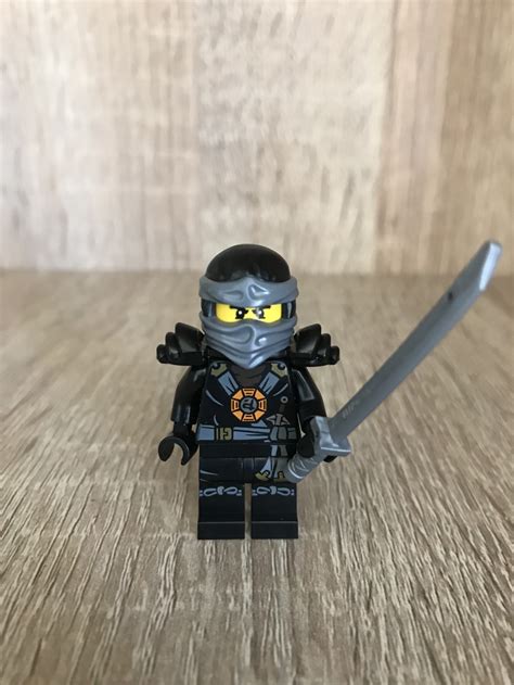 Lego Minifigures Cole With Silver Katana And Shoulder Armor Lego Ninjago Minifigure For Sale