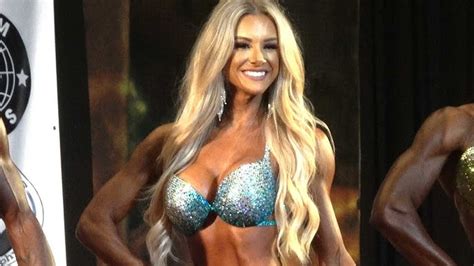 Hot Sexy Janice Garay Bikini Pics