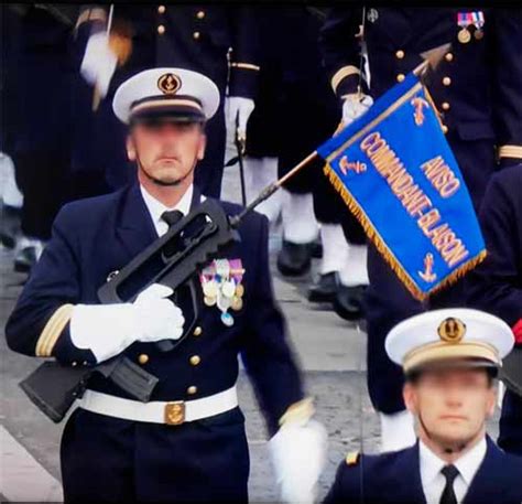 Gants blancs avec Crispin pour cérémonie Marine Nationale Lekepi fr