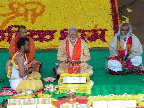 Pm Modi Lays Foundation Stone Of Kalki Dham Temple In Up