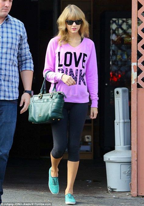 Taylor Swift Is Wearing Her Heart On Her Chest Taylor Swift Casual