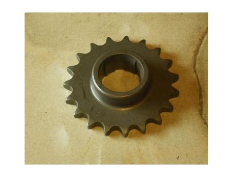 Front Gearbox Sprocket 18 Teeth Bsa C15b40 Parts At Wemoto The Uk