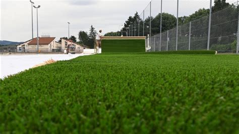 Terrains Synth Tiques De Foot Saint Etienne Le Gazon Hydrog Ne Va