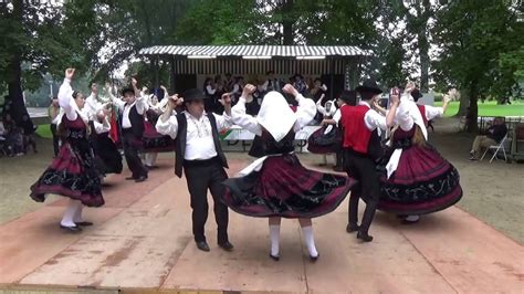 Rancho Folclorico Flores De Portugal De Puteaux Vira Revirado Youtube