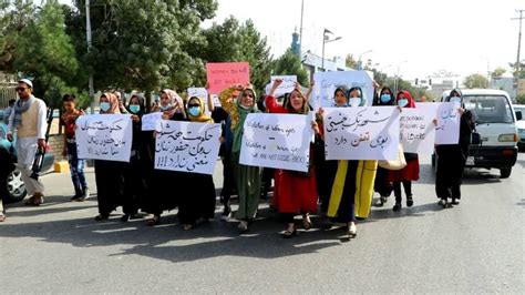 Afghanistan Two Journalists Detained And Beaten Up For Covering Womens Rights Protests In