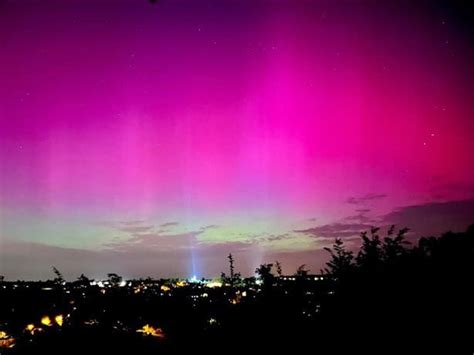 Fenómeno Celestial sin Precedentes Auroras Boreales Iluminan los