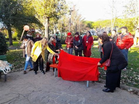 Le Panchine Rosse Inaugurate Dalla Sindaca A Fontia Torano Parco La