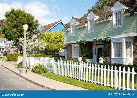 Modern American Home Royalty-Free Stock Photo | CartoonDealer.com #6039243