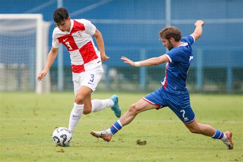 Slobodna Dalmacija U Kadru Mlade Reprezentacije Dvojica Igra A