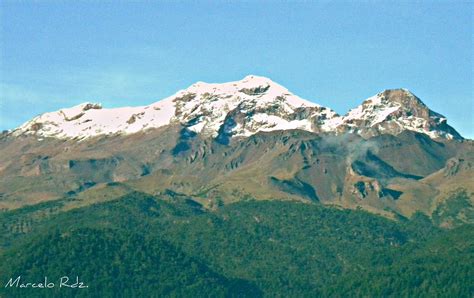 Iztaccihuatl La Mujer Blanca La Mujer Dormida En La Mito Flickr