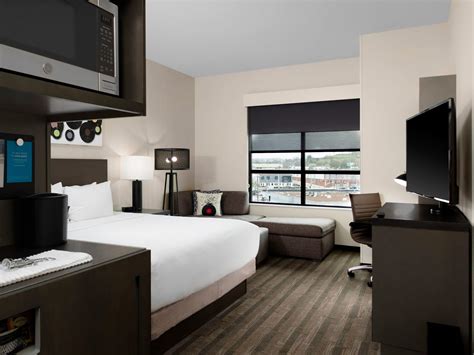 Hotel Suites with Kitchens | Hyatt House Nashville Downtown